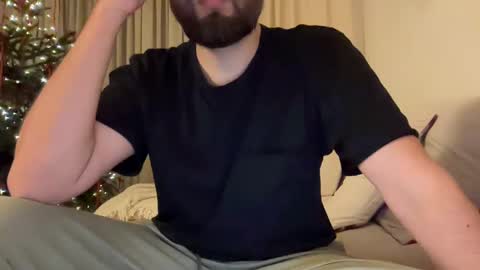 Snapshot of themonarchgoat chatting on December 2024 10:05:01 PM TheMonarchGoat online show from December 2024 10:05:01 PM