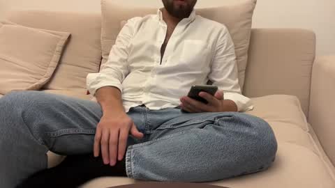 Snapshot of themonarchgoat chatting on January 2025 09:08:02 PM TheMonarchGoat online show from January 2025 09:08:02 PM