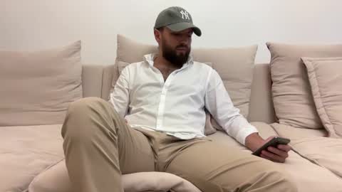 Snapshot of themonarchgoat chatting on February 2025 09:48:01 PM TheMonarchGoat online show from February 2025 09:48:01 PM