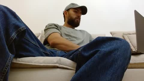 Snapshot of themonarchgoat chatting on September 2025 07:25:01 PM TheMonarchGoat online show from September 2025 07:25:01 PM