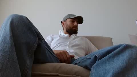 Snapshot of themonarchgoat chatting on April 2026 01:40:01 PM TheMonarchGoat online show from April 2026 01:40:01 PM