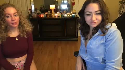 Snapshot of themrsnelson chatting on January 2025 07:44:02 AM Cach Nelson online show from January 2025 07:44:02 AM