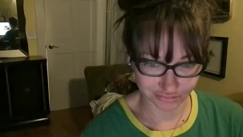 Snapshot of themrsnelson chatting on November 2025 09:32:01 AM Cach Nelson online show from November 2025 09:32:01 AM