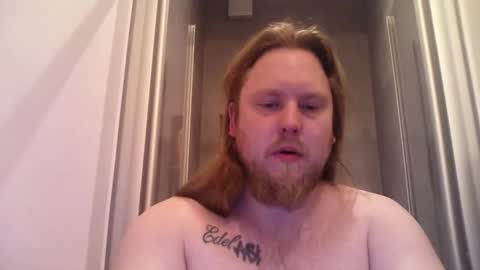 thenewdude1992 online show from April 2026 06:01:01 PM