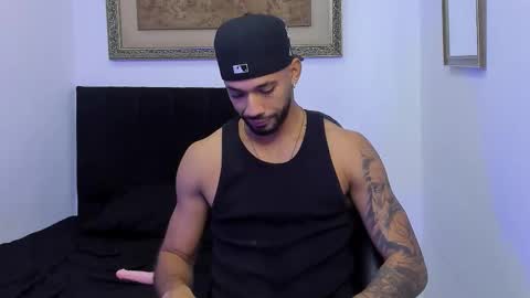 Theo Sky online show from October 2025 09:02:01 PM