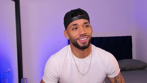 Theo Sky online show from November 2025 01:56:02 PM