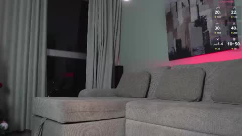 Snapshot of theohawke_ chatting on January 2026 11:30:02 PM THEO- MATEO online show from January 2026 11:30:02 PM