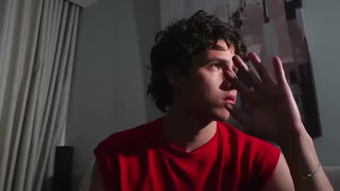 Snapshot of theohawke_ chatting on January 2026 12:36:02 AM THEO- MATEO online show from January 2026 12:36:02 AM