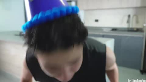 Snapshot of theohawke_ chatting on April 2026 11:38:02 PM THEO- MATEO online show from April 2026 11:38:02 PM