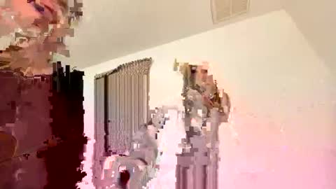 Ava online show from March 2025 09:10:02 AM