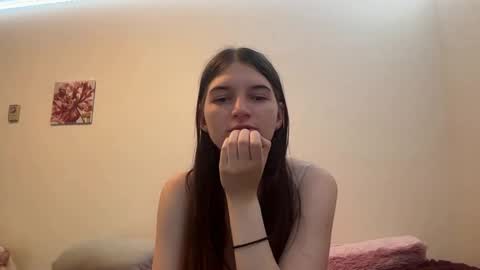 Astrid online show from May 2026 02:52:01 AM