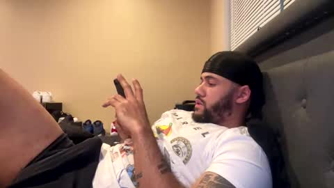 Snapshot of thepipe_layer chatting on January 2025 10:35:01 PM ThePipe online show from January 2025 10:35:01 PM