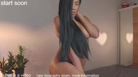 Snapshot of therainqueen chatting on September 2025 08:16:02 AM YAYA online show from September 2025 08:16:02 AM