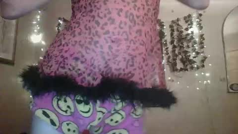 sillymillie0 online show from November 2025 11:03:01 PM