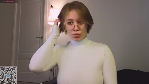 Snapshot of thestaronsky chatting on January 2026 07:12:02 AM Lucia online show from January 2026 07:12:02 AM