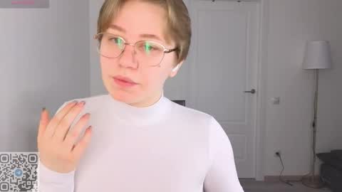 Snapshot of thestaronsky chatting on February 2026 07:13:01 AM Lucia online show from February 2026 07:13:01 AM