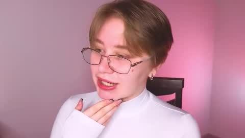 Snapshot of thestaronsky chatting on February 2026 07:59:02 AM Lucia online show from February 2026 07:59:02 AM