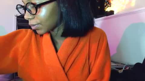 Snapshot of thestellacoraline chatting on December 2025 10:17:02 PM thestellacoraline online show from December 2025 10:17:02 PM