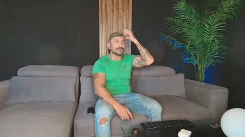 thestraightroom online show from March 2026 12:27:02 PM