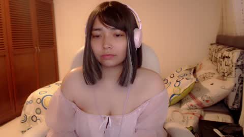 Snapshot of thetalkingbutt chatting on December 2024 10:21:01 PM Mai online show from December 2024 10:21:01 PM