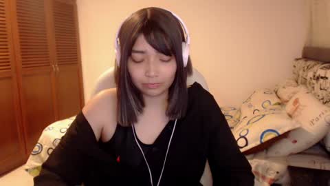 Snapshot of thetalkingbutt chatting on December 2024 03:52:02 AM Mai online show from December 2024 03:52:02 AM