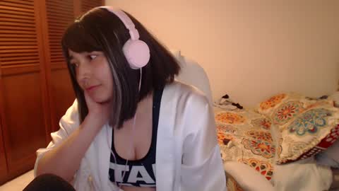 Snapshot of thetalkingbutt chatting on December 2024 05:04:01 AM Mai online show from December 2024 05:04:01 AM