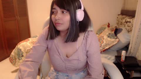 Snapshot of thetalkingbutt chatting on December 2024 07:54:02 AM Mai online show from December 2024 07:54:02 AM