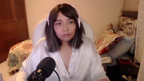 Snapshot of thetalkingbutt chatting on January 2025 09:27:01 AM Mai online show from January 2025 09:27:01 AM