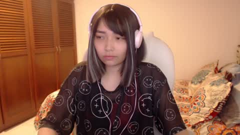 Snapshot of thetalkingbutt chatting on February 2025 10:05:01 AM Mai online show from February 2025 10:05:01 AM