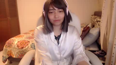 Snapshot of thetalkingbutt chatting on February 2025 12:37:01 AM Mai online show from February 2025 12:37:01 AM