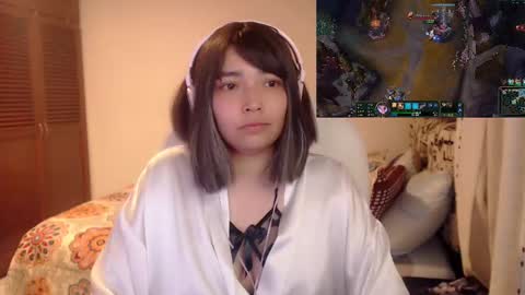 Snapshot of thetalkingbutt chatting on February 2025 03:42:01 AM Mai online show from February 2025 03:42:01 AM