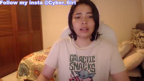 Snapshot of thetalkingbutt chatting on September 2025 10:52:02 AM Mai online show from September 2025 10:52:02 AM