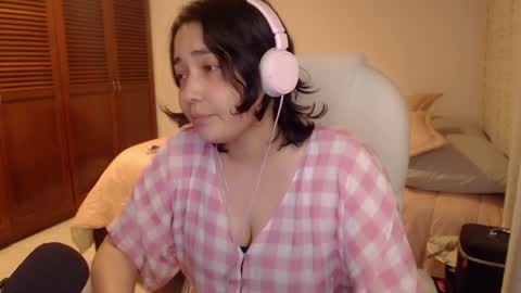 Mai online show from May 2026 04:52:02 AM