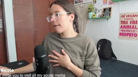 Nicole online show from February 2025 07:52:01 PM