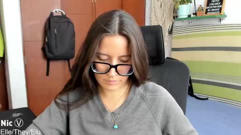 Nicole online show from February 2026 09:00:02 PM