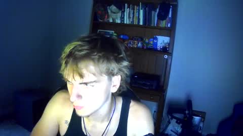 Snapshot of thevincegray chatting on June 2026 01:28:02 AM Vince online show from June 2026 01:28:02 AM
