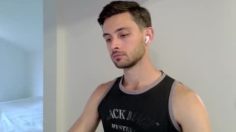 Snapshot of thewaiter2025 chatting on November 2025 12:04:02 PM The Waiter online show from November 2025 12:04:02 PM