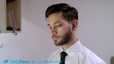 Snapshot of thewaiter2025 chatting on December 2025 08:34:01 AM The Waiter online show from December 2025 08:34:01 AM