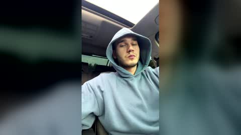 Snapshot of theworldisyoursss chatting on April 2026 08:59:01 AM TheWorldIsYours online show from April 2026 08:59:01 AM