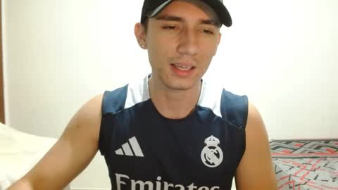 thiago_deseo69 online show from April 2026 01:34:01 AM