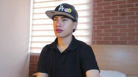 Snapshot of thiago_dv chatting on June 2026 06:53:02 PM Thiago online show from June 2026 06:53:02 PM