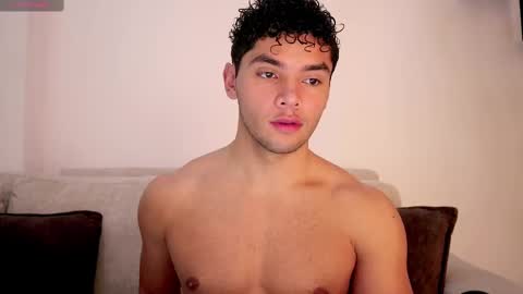 Snapshot of thiago_l chatting on February 2025 02:37:01 PM Just Thiago online show from February 2025 02:37:01 PM