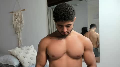 THIAGO online show from May 2026 07:00:01 PM