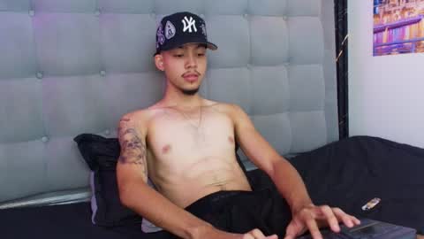 Thiago online show from July 2026 08:00:01 PM