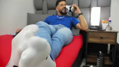 Thia Gomez online show from March 2026 07:31:02 PM