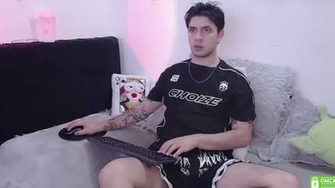 Thiago River online show from July 2026 04:17:02 AM