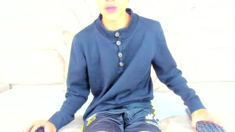 Thiago   online show from January 2025 07:38:01 PM