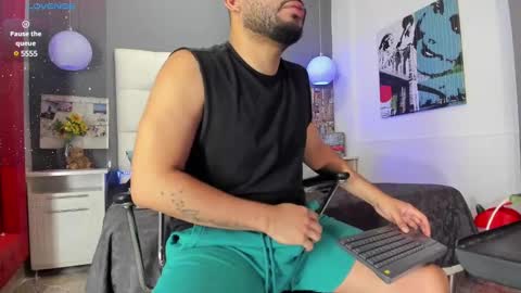 Snapshot of thiagoxbig chatting on February 2025 02:32:02 AM thiagoxbig online show from February 2025 02:32:02 AM