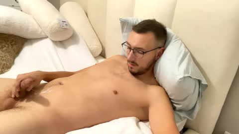 Snapshot of thib9223 chatting on November 2025 05:42:01 PM thib9223 online show from November 2025 05:42:01 PM