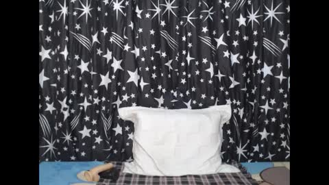 Snapshot of thick_bigcock13 chatting on January 2025 08:37:02 PM gil online show from January 2025 08:37:02 PM